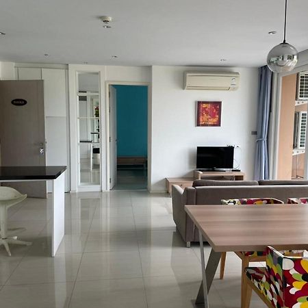 Atlantis Condo Resort Jomtien Bagian luar foto