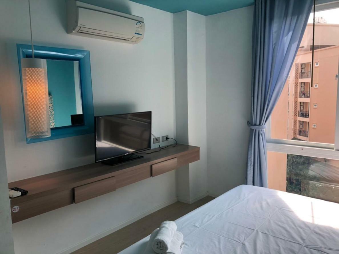 Atlantis Condo Resort Jomtien Bagian luar foto
