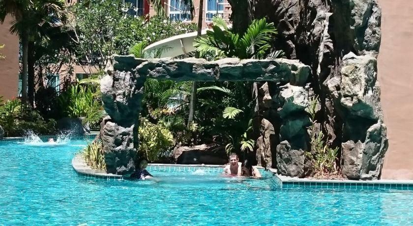 Atlantis Condo Resort Jomtien Bagian luar foto