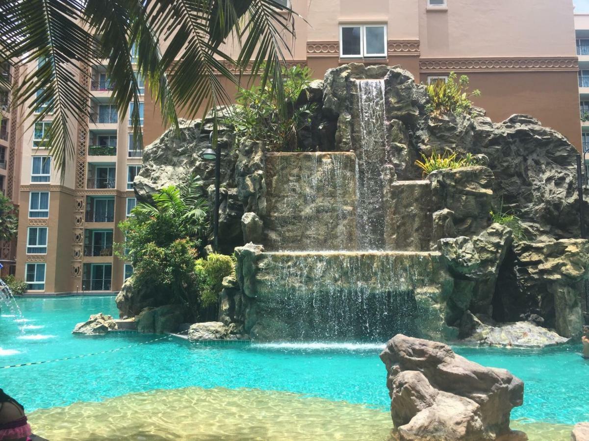 Atlantis Condo Resort Jomtien Bagian luar foto